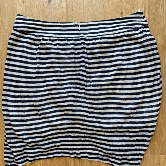 Tulip style striped skirt - Picture 2 of 2
